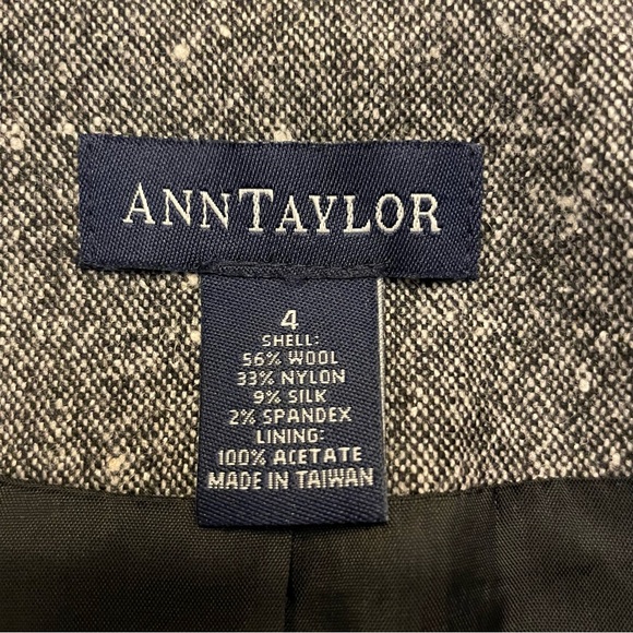 Ann Taylor Full Zip Wool Blend Gray Heathered Jacket. Size 4 - Picture 5 of 7